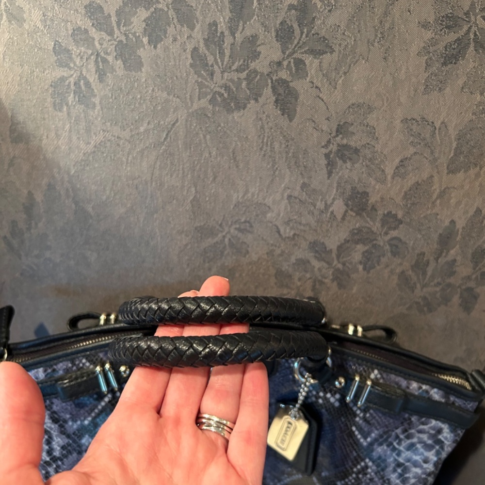 Coach Navy Madison Python Embossed Leather Lindse… - image 4